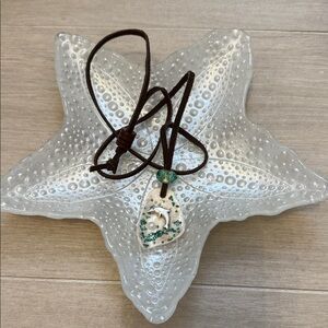 OYSTER SHELL NECKLACE - DOLPHIN DREAM COLLECTION